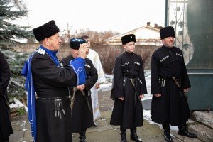Казаки Терско-Малкинского округа собрались на панихиду в Свято-Троицком монастыре