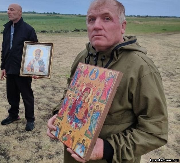 22 июня с участием казаков станицы "Белозерская" священники провели молобен на территории Савина Белозерского района Курганской области.