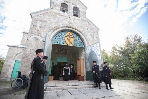 Казаки Терско-Малкинского окружного казачьего общества разделили молитву в монастыре