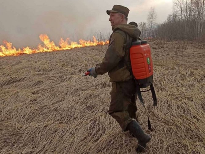 Казаки Тюменского района активно участвуют в борьбе с пожарами
