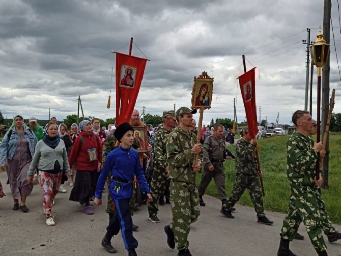 26 июня прошел Крестный ход с участием казаков Зауральского отдельского казачьего общества на Катайской и Далматовской земле!