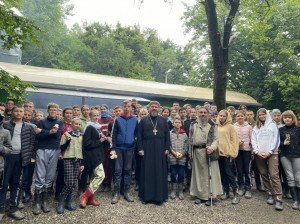 Руководитель епархиального отдела встретился с православной молодежью на Марухе