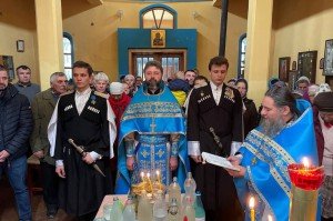 Казаки Зеленчукского районного общества разделили радость Престольного праздника